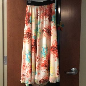 Small LuLaRoe Lucy